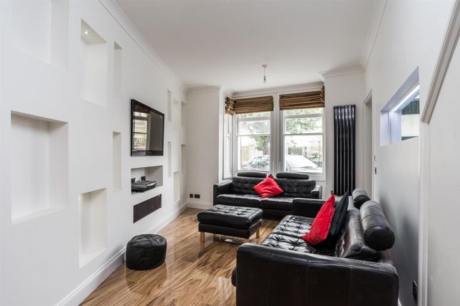 Thumbnail Terraced house to rent in Gleneagle Road, London