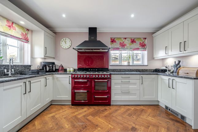 20, Pucknells Close, Kent photo 2