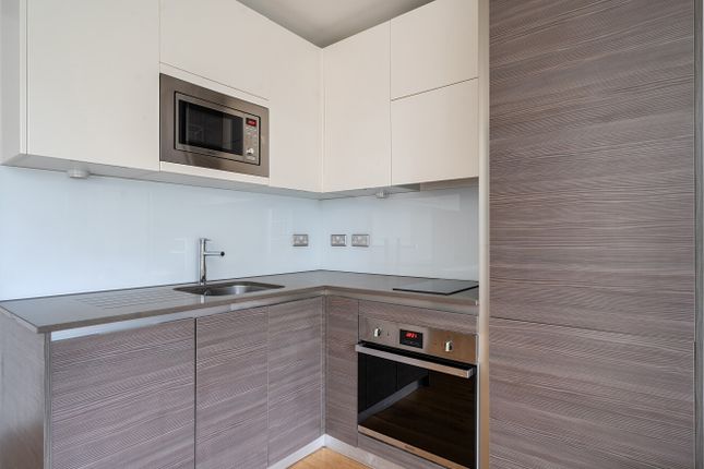 Flat 104, Riverdale House, 68, Molesworth Street, London photo 2