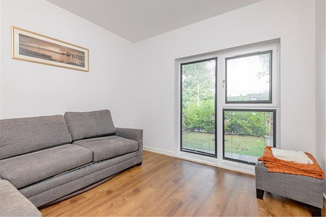 63, Tweedsmuir Drive, Edinburgh photo 4