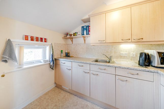 Flat 29, Cathedral Court,, London Road, Gloucestershire photo 2
