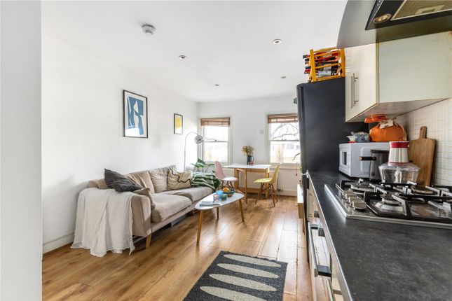 Flat for sale in Kenninghall Road, London