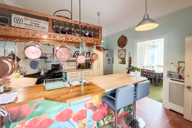 Breakfasting Kitchen