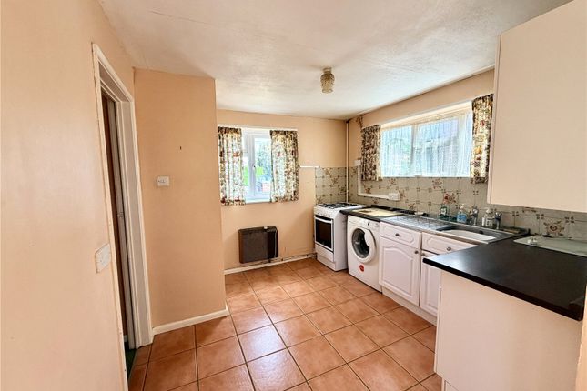 37, Gordon Road, Lymington photo 4