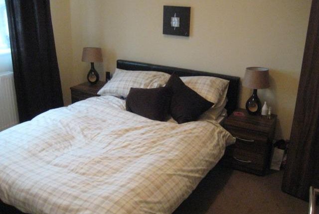 Thumbnail Cottage to rent in Burley Road, Burley, Leeds