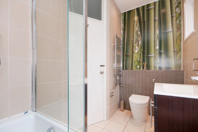 16B, Jessamine Road, London photo 5