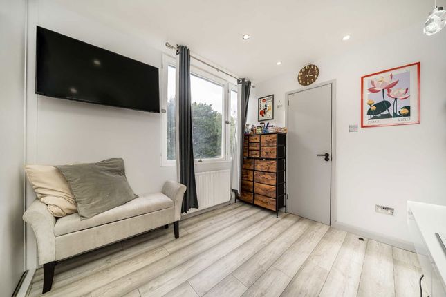 82, Edenham Way, London photo 4