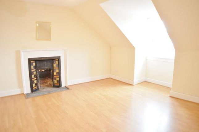 Thumbnail Flat to rent in High Street, Blairgowrie