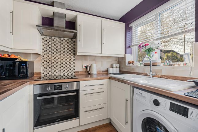 17, Wellington Drive, Welwyn Garden City photo 4