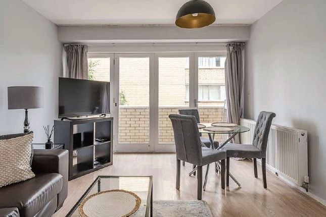 Thumbnail Flat to rent in Porchester Square, Bayswater, London
