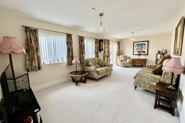 39, Ffordd Werdd, Llanelli photo 2