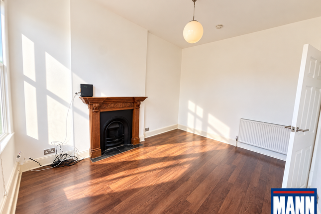 Flat, LONDON photo 5