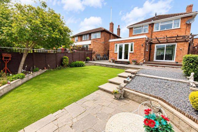 15, Honiton Gardens, Corby photo 4
