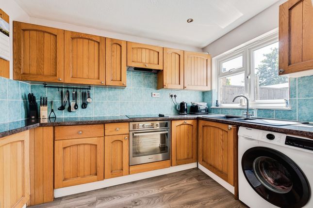 29, Strathmore Close, Carterton photo 4