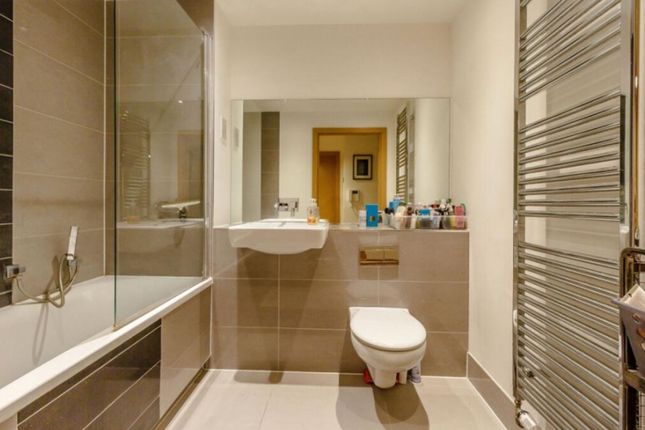 Flat 5, Gemini Court, Edgware photo 4