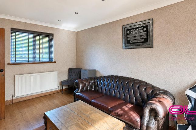 132, Blenheim Road, Bolton photo 3