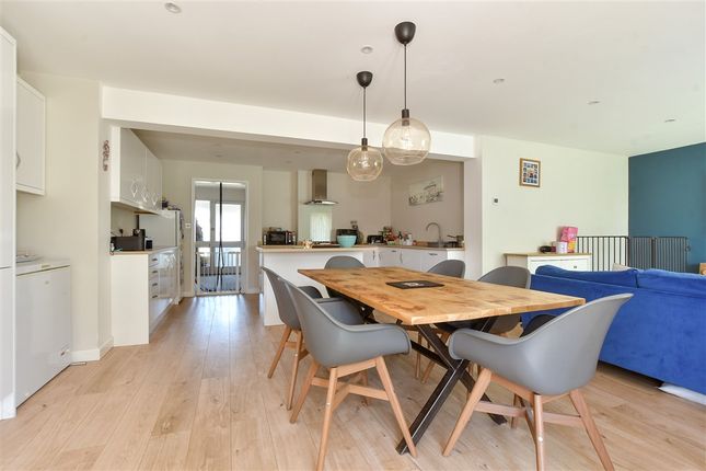 Lincoln Way, Bembridge photo 4