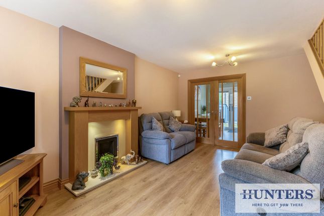 14, Coverley Rise, Leeds photo 4