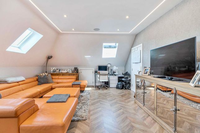 7 Mera Heights, 4 Church Road, Kenley photo 3