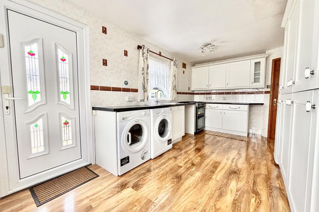 1, Newfield Drive, Leeds photo 3