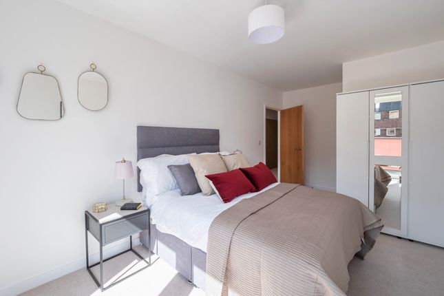 Thumbnail Town house to rent in Queens Road, Peckham