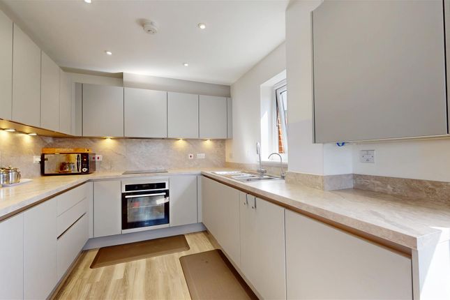 226, Burney Drive, Milton Keynes photo 3