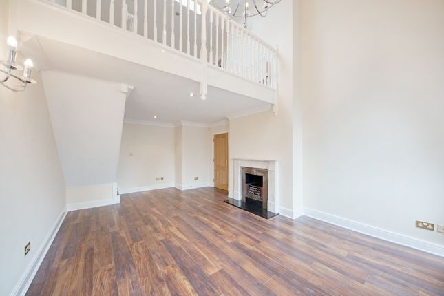 Flat to rent in Ellesmere Place, Walton-On-Thames