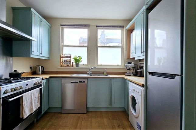 45b, Moffat Road, London photo 2