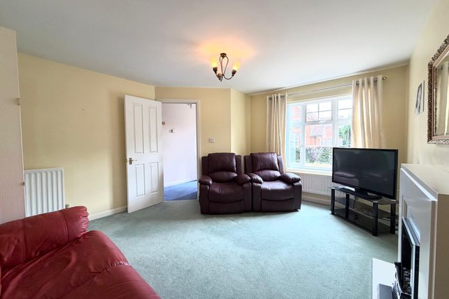 39, Stratford Drive, Maidstone photo 3