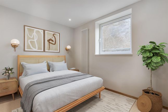 Flat for sale in Melrose Road, London