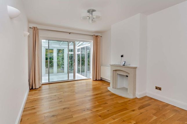 Semi-detached house to rent in Vivian Close, Watford