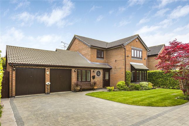 Thumbnail Detached house for sale in Chedburgh, Welwyn Garden City, Hertfordshire