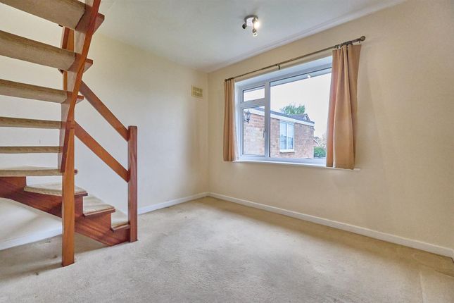 13, Castle Close, Sapcote photo 4