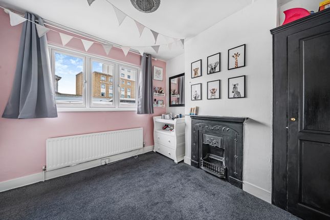 Semi-detached house for sale in Straightsmouth, Greenwich