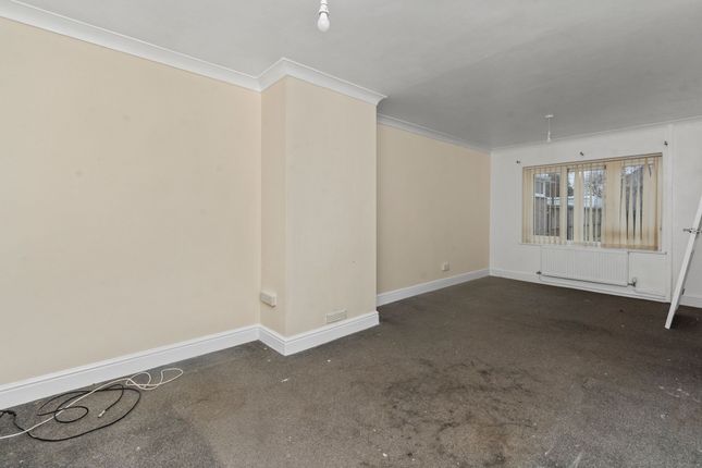 7 Pendle Avenue, St. Helens photo 3