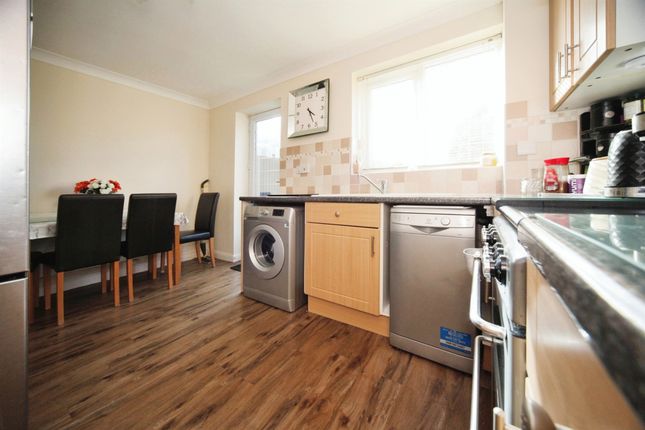 Semi-detached house for sale in Tilgate, Luton