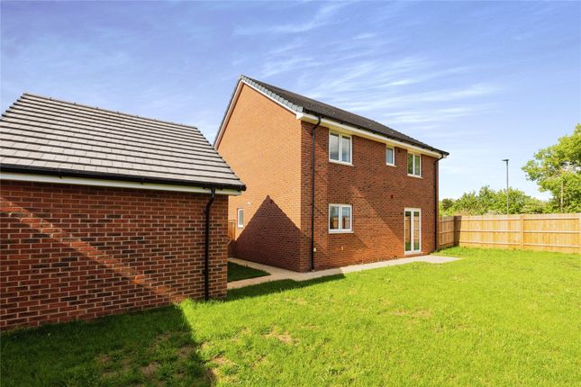 Detached house to rent in Athens Avenue, Stoke Mandeville, Aylesbury