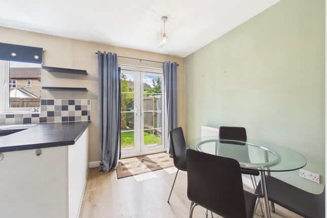 64, Buzzard Road, Calne photo 3