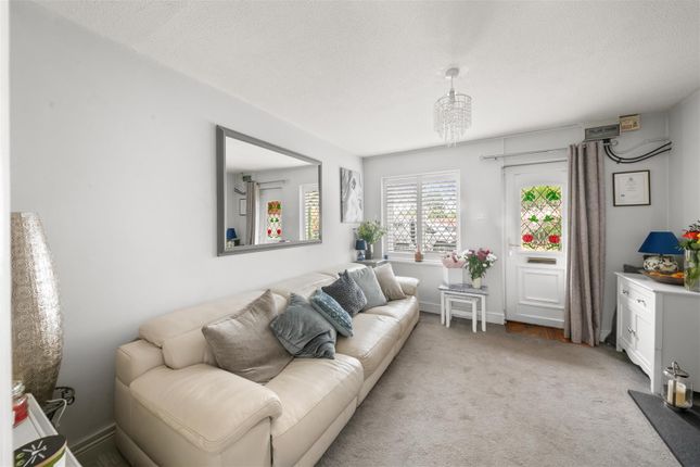 1, Salcombe Way, Hayes photo 5