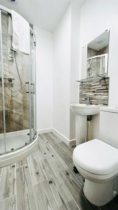 En Suite To Bedroom 2