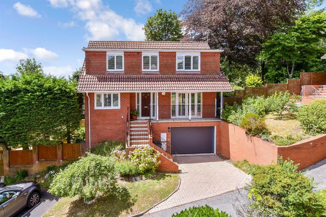 2, Treetops Close, Brighton photo 2