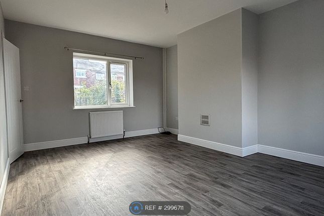 St Oswald Avenue, Pontefract photo 5