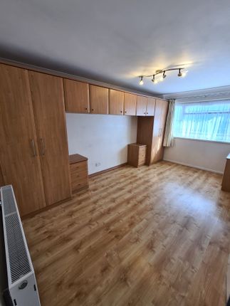 170, Cranford Drive, Hayes photo 4