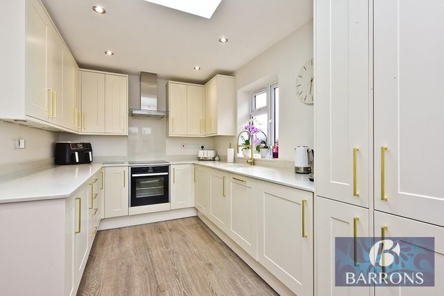 1, Hampden Crescent, Cheshunt photo 4