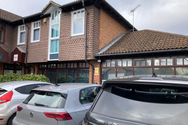Office to let in South Road, Weybridge
