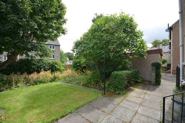 212 Windsor Road, Falkirk photo 4