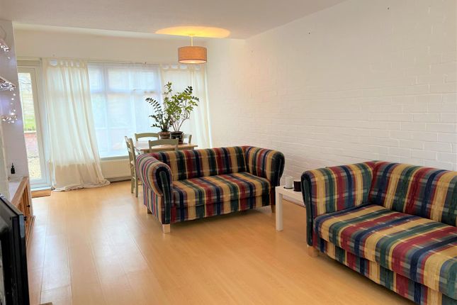 49, Butlers Grove, Milton Keynes photo 5
