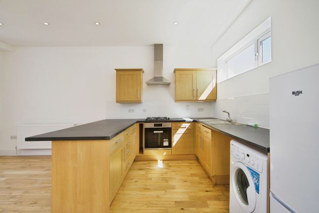 3D,, Steele Road, London photo 3