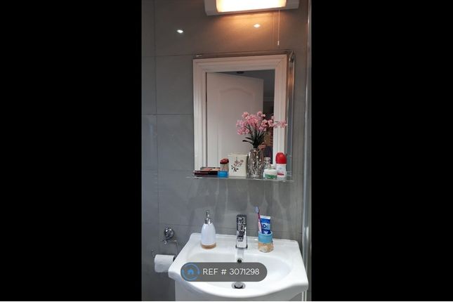 Staines Road, Hounslow, Hounslow photo 5