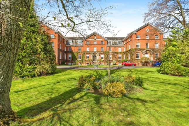 Thumbnail Flat for sale in Montfort College, Romsey